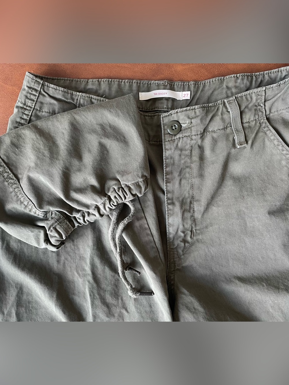 Levi’s Green Baggy Cargo Pants - Picture 3 of 3